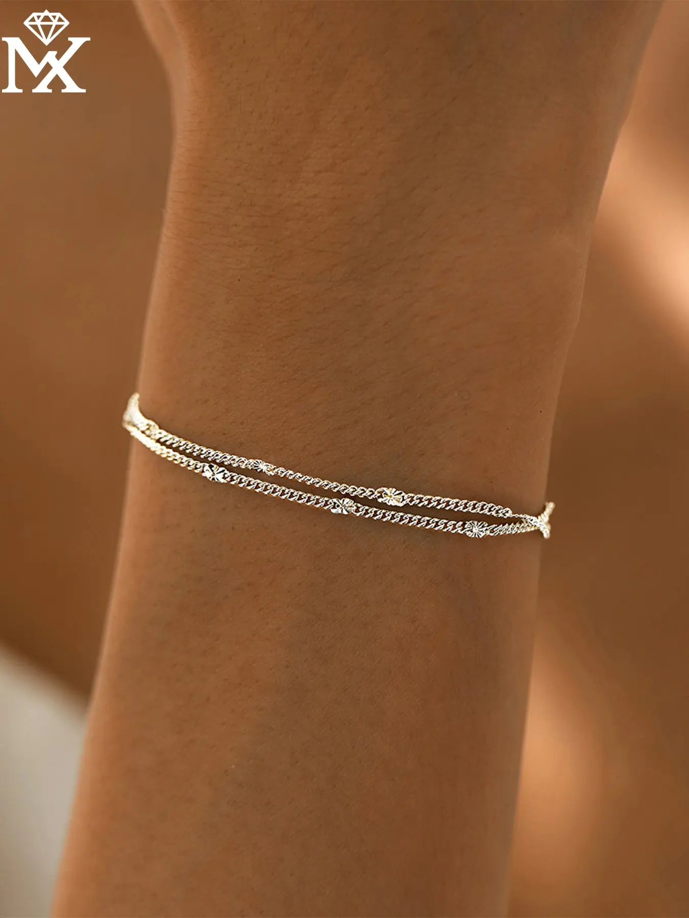 Women's Silver Color Layered Minimalist Car Flower Sequins Bracelet, Elegant Jewelry Bracelet, Exquisite Bracelet, Perfect Gift & Daily Wear Jewelry Accessory, High Quality Bracelet, Fashionable Bracelet, Beautiful Bracelets, Fashion Wrist Jewelry