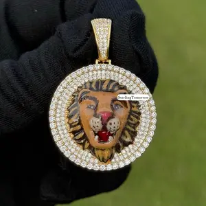 Lion Head Pendant – Gold Round Medallion