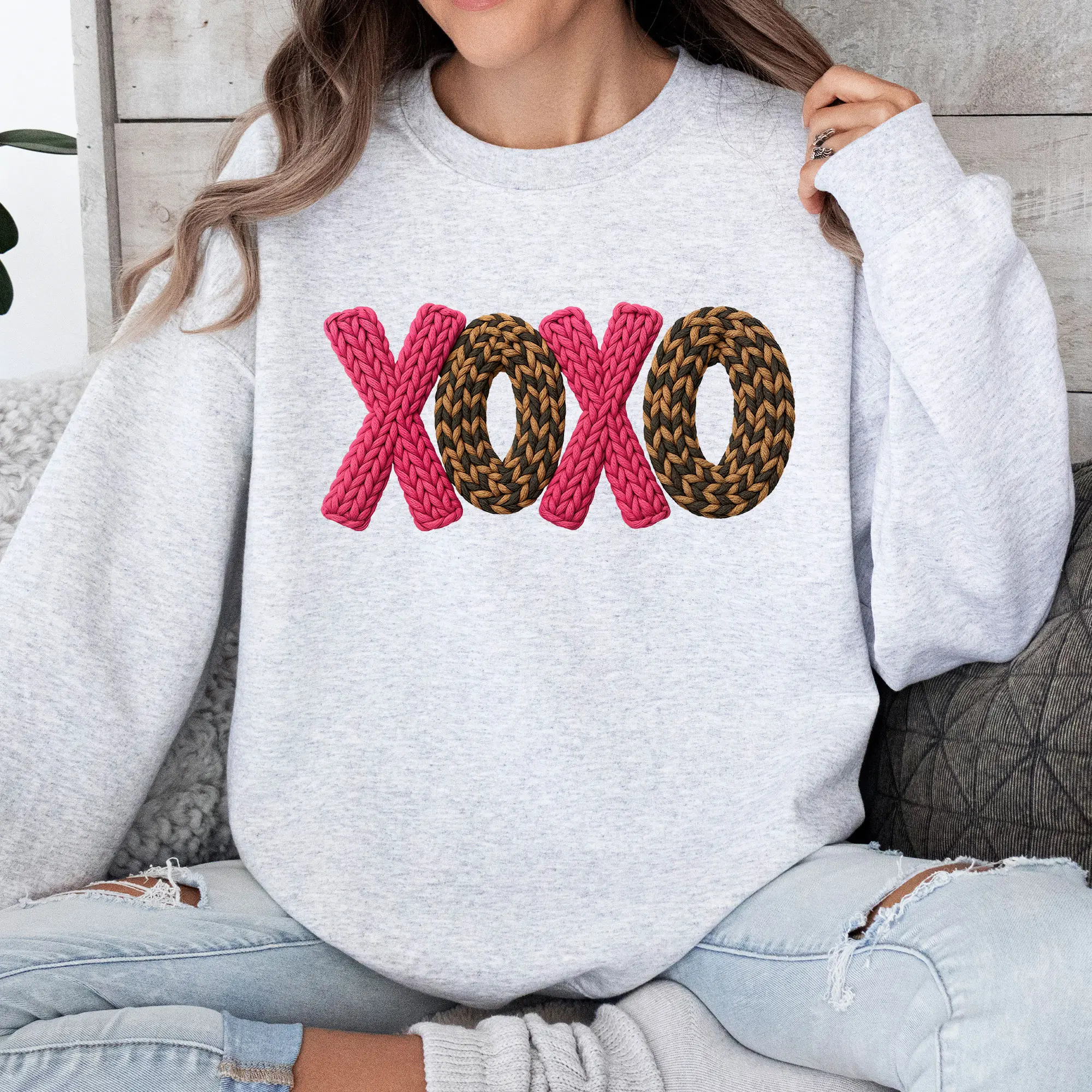 XOXO Yarn DTG Graphic T-Shirt - Unisex Relaxed Fit Soft Print Tee, 100% Cotton, Casual Wear, Perfect for Birthdays and Holidays - Comfort