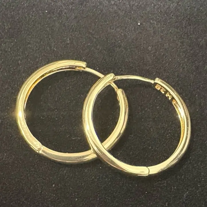Aros Costume Jewelry Ring Bands, Adjustable Fit Fashion Accessory for All Seasons