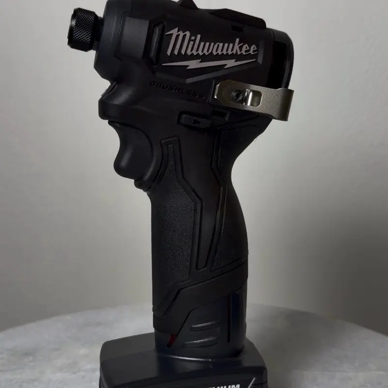 Milwaukee M12 Sub-Compact Blackout Impact Wrench