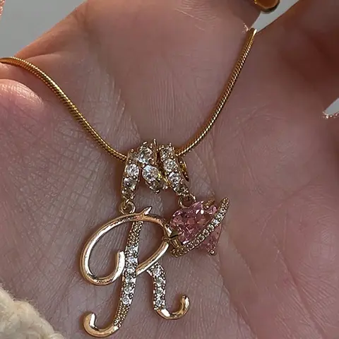 Classic Vintage Cubic Zirconia Heart-Shaped Pendant Necklace, Initial Letter Necklace, Ideal for Daily Wear, Gift for Her, Love Necklace, Sentimental Necklaces, Casual Style Necklaces