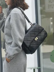 Elegant Women's Argyle Chain Shoulder Bag, Large Capacity Quilted Crossbody Bag for All Seasons, Fashionable Casual Commuter Bag