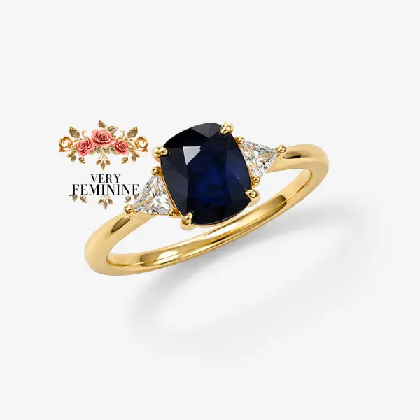 Elegant gold ring with sapphire and diamonds