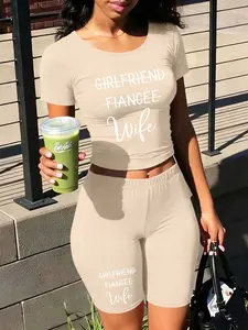 Personalized print patterns Two-Piece Set Women's Lip Print Short Sleeve Fitted Crop Top & Skinny Jumpsuit, Casual Fashion Cozy Round Neck Tee & Jumpsuit for Daily Outdoor Wear, Ladies Clothes for Spring, Womenswear, Overalls