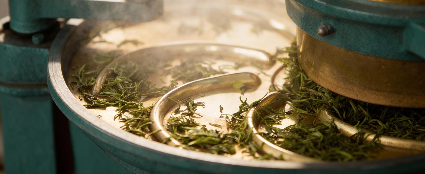 Japanese Ceremonial Grade Matcha Japanese Green Tea Beverage Matcha Powder 1.76oz Tin, Japanese JAS Certified Organic, Class AA Antioxidant Rich with Caffeine & L-Theanine for Focus & Relaxation, Kosher Non-GMO Green Tea (1.76oz) 50g Japanese Ceremonial Grade Matcha Japanese Green Tea Beverage Matcha Powder 1.76oz Tin, Japanese JAS Certified Organic, Class AA Antioxidant Rich with Caffeine & L-Theanine for Focus & Relaxation, Kosher Non-GMO Green Tea (1.76oz) 50g