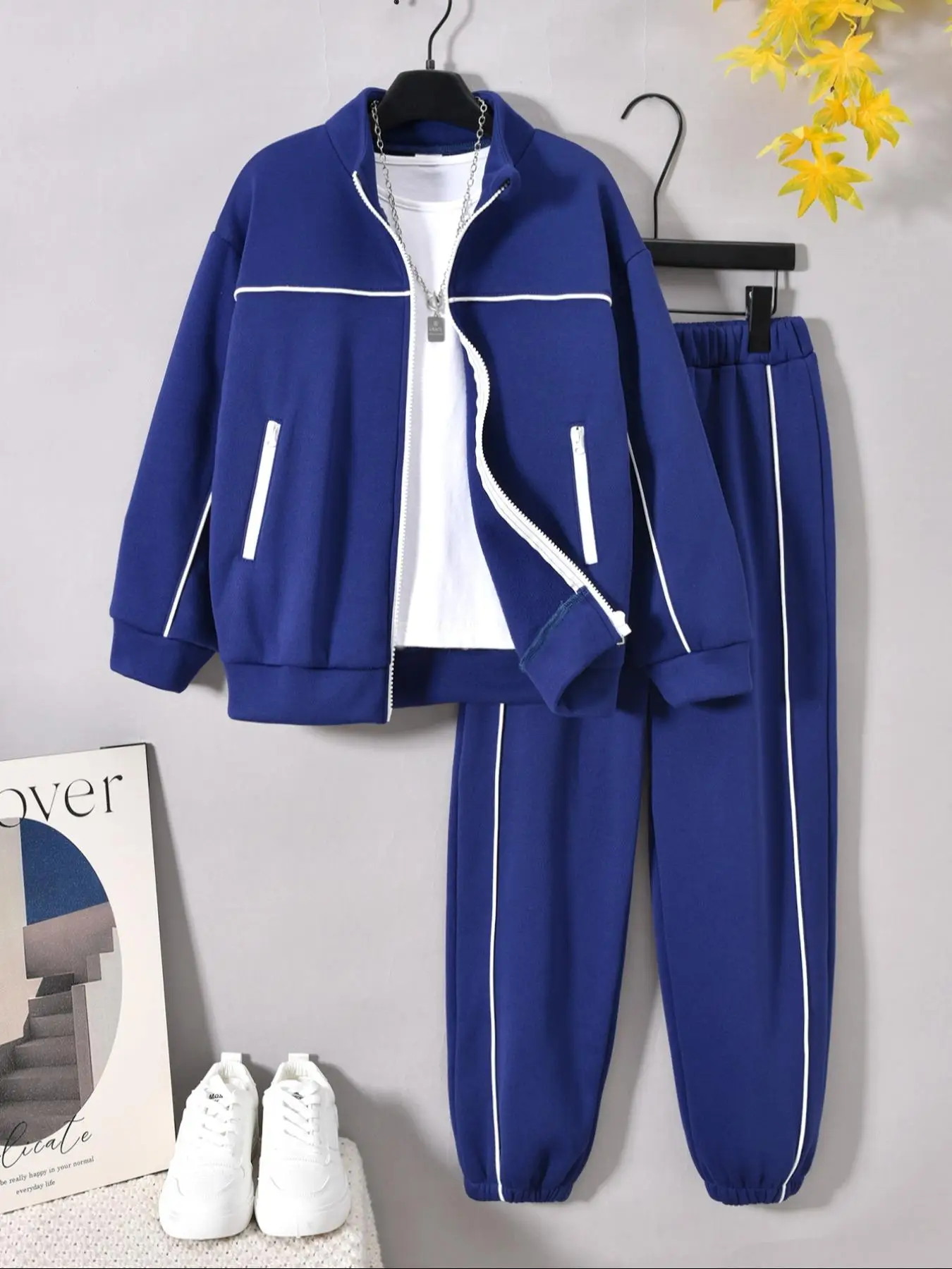 Two-piece Set Boy's Contrast Binding Zip Up Coat & Sweatpants Set, Casual Long Sleeve Top & Jogger Pants for Fall & Winter, Kids Clothes for Daily Wea