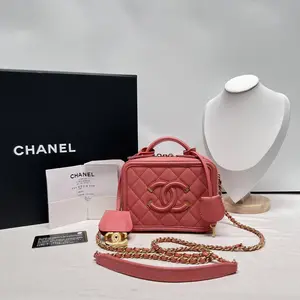 Pre-owned CHANEL Caviar Shoulder Bags Filigree Vanity Case Quilted Pink