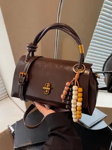 Personality lazy retro simple fashion handbag messenger bag, niche gold lock bamboo handle design handbag, casual and versatile multi-color optional suitable for daily commuting, shopping and dating, etc.