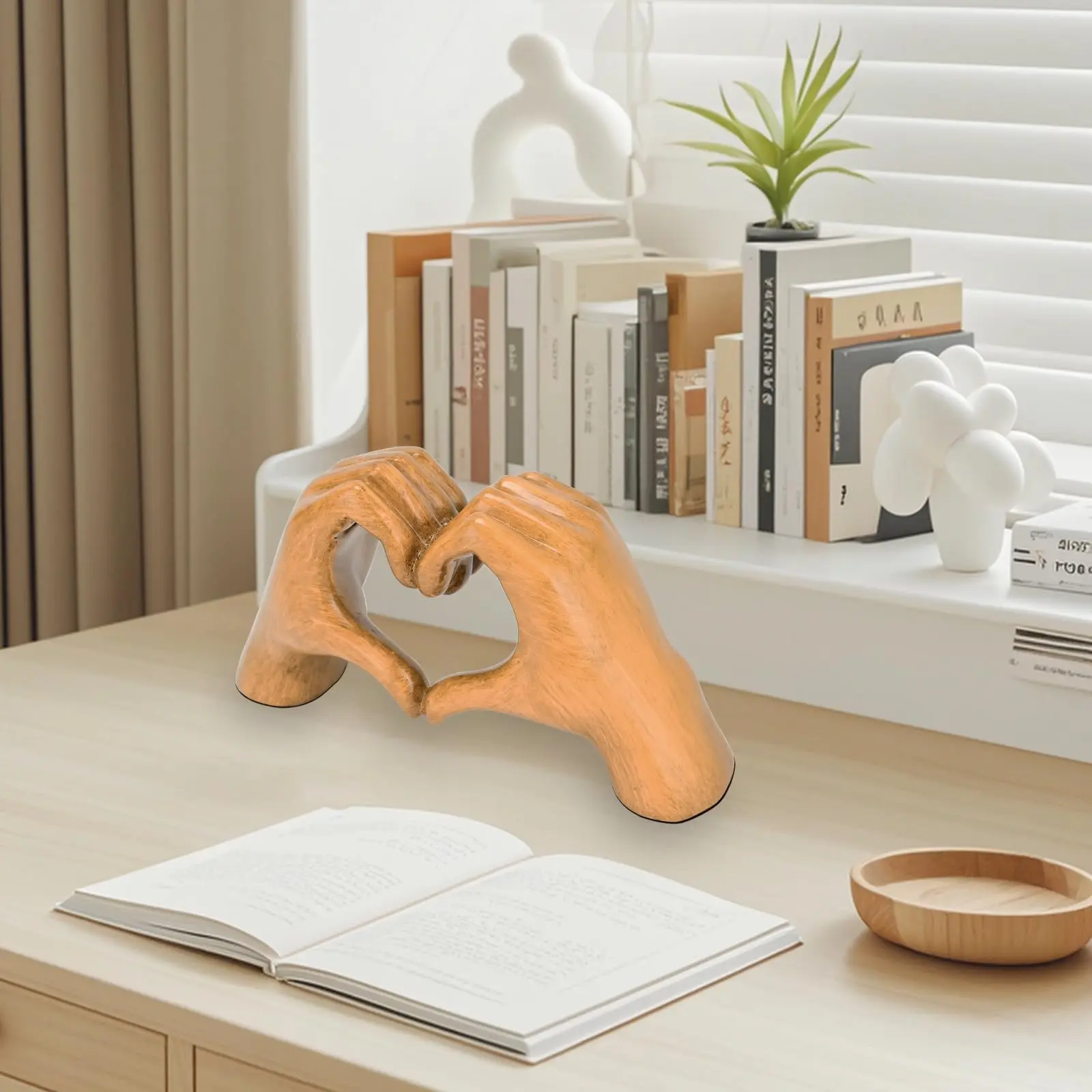 Wood Grain Resin Heart‑Shaped Hand Sculpture Romantic Couple Love Hand Statue Home Tabletop Decor Valentine's Day Gift For Partner