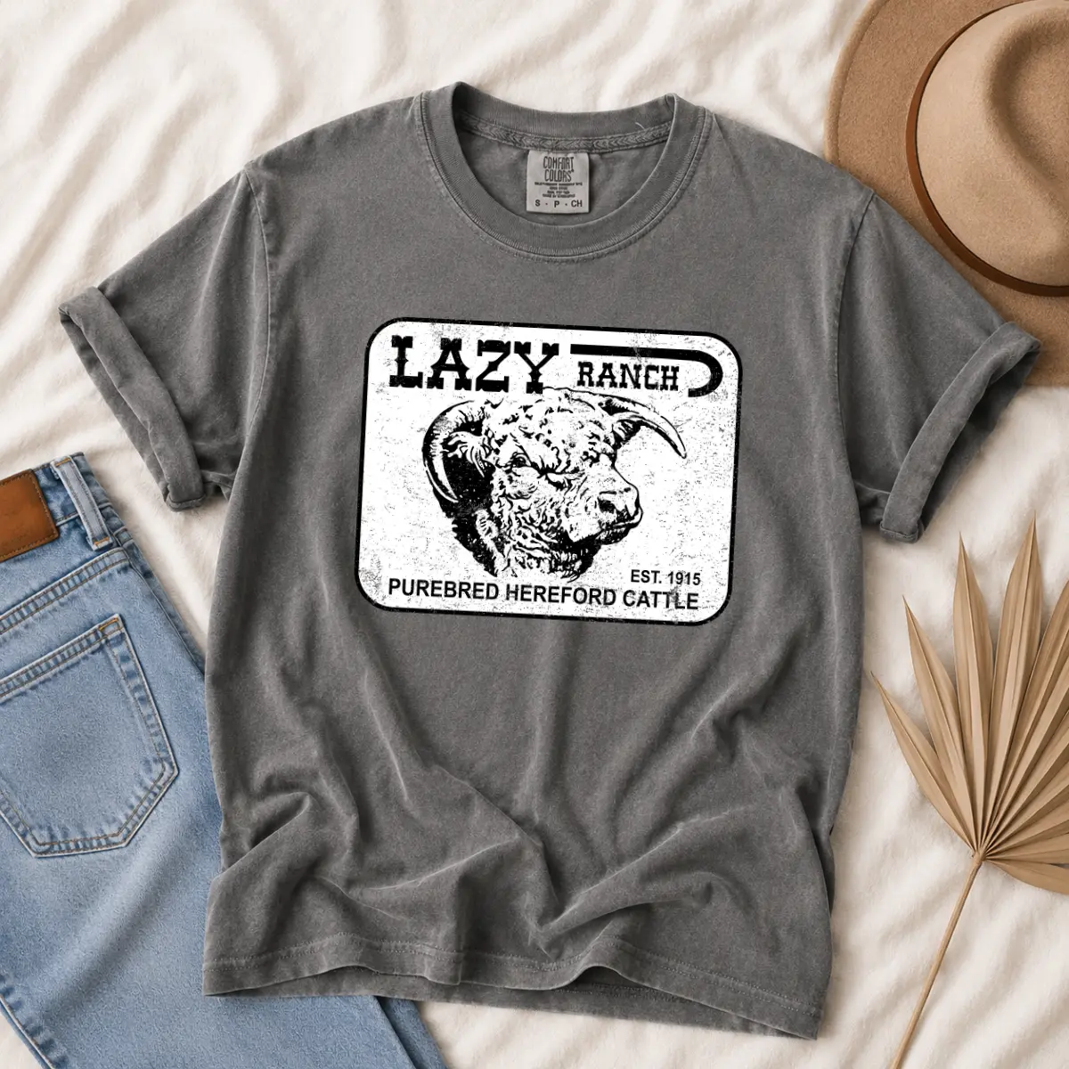 Comfort Colors Lazy Ranch Purebred Hereford Cattle Graphic Tee – Vintage Cowboy Western Style, Rodeo Ranchcore, Retro Farm Life, Soft Cotton Comfort Colors, Country Aesthetic, Streetwear Unisex To