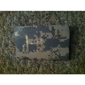USED-New Testament, Psalms Proverbs By Gideons International, Published By National Publishing Company 09/02 (Military Camo Pocket Bible) by Anonymous (Unknown)