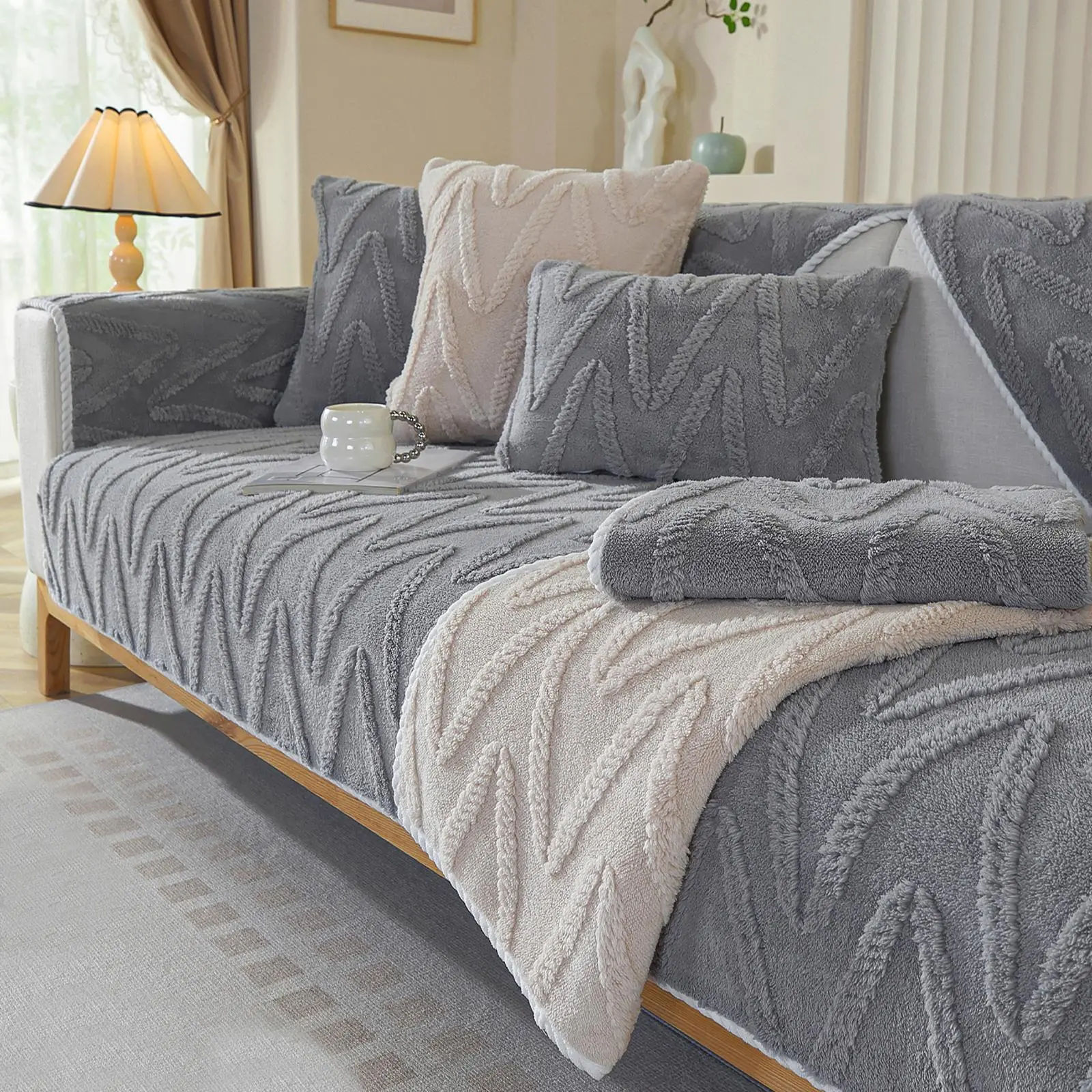 Solid Color Stripes Bubble Fleece Soft Sofa Protector - Non-slip Polyester Couch Cover, Wrinkle-resistant, Dustproof, Pet-friendly, Ideal for Daily Care, 1 Count
