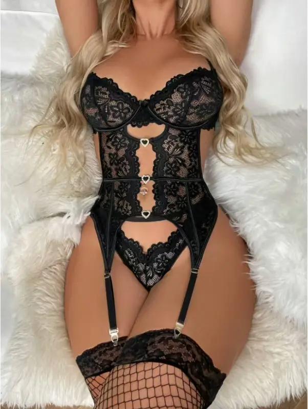 Classic 4-Pack Lace Cut Out Rhinestone Detail Underwire Underwear with Comfortable Support Floral Embroidered Heart Clasps Women's Lace Lingerie Set