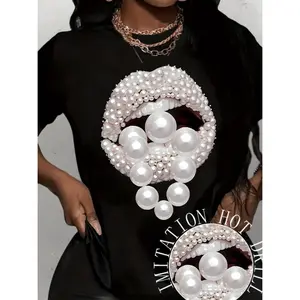 Stylish Art Inspired Lip Pattern Graphic Tee for Women Perfect Casual Summer Short Sleeve Top in Classic Black