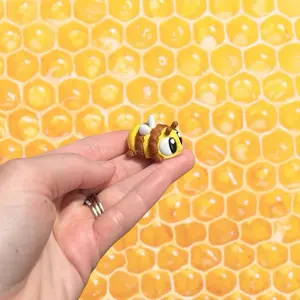 Mini Bee Fidget Toy – Cute 3D Printed Insect Buddy - Articulated Pocket Sized Bee Gift - Bee Stress Relief Toy - Bee Lover Fidget Toy