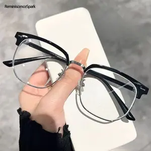 Unisex Photochromic Anti-Radiation Eyeglasses – Vintage Brow Frame Retro Style, UV Protection Fashion Eyewear for Daily & Outdoor Wear