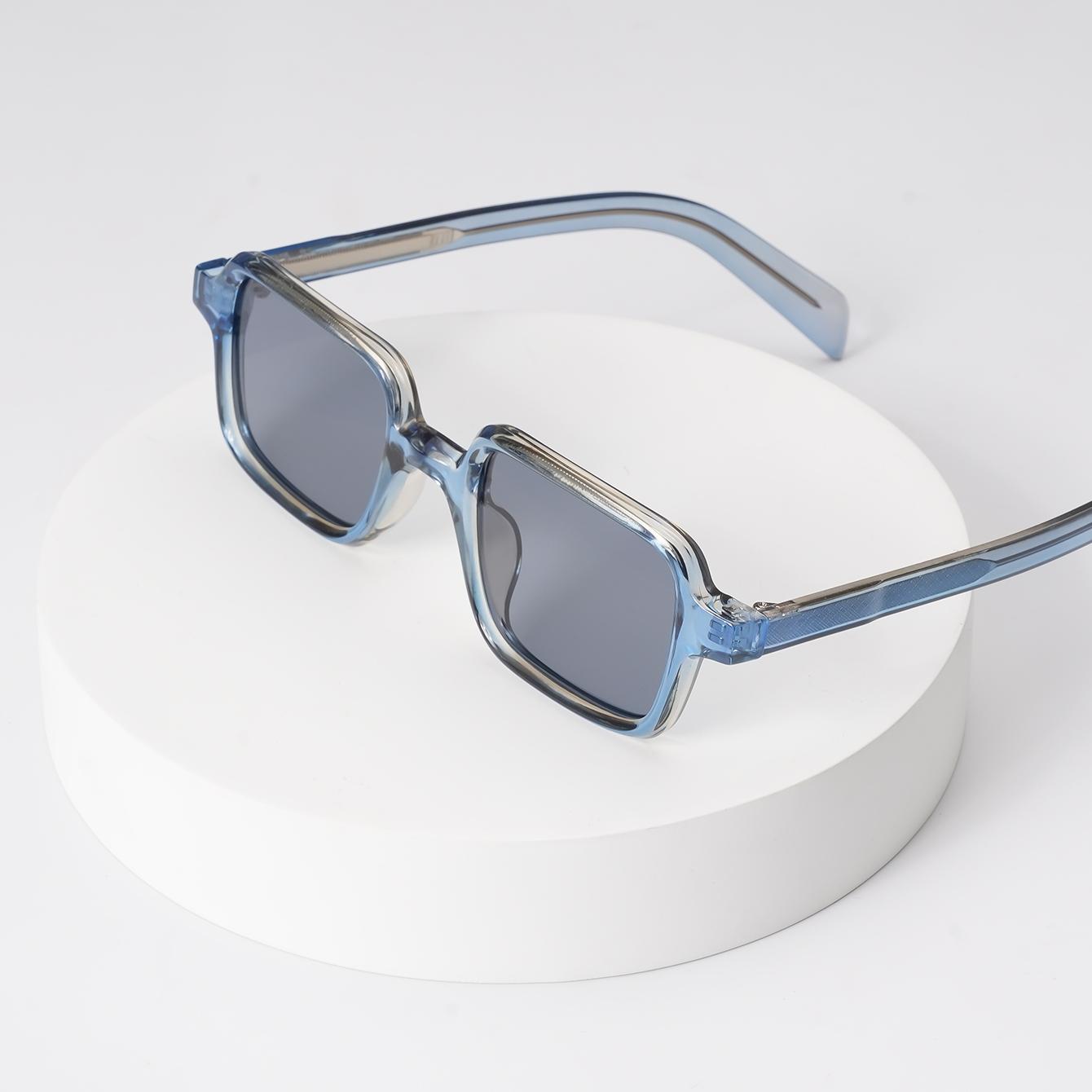 Original design, retro punk-style rectangular sunglasses, stylish and trendy, make the face look smaller, high-end hip-hop style sunglasses suitable for both men and women.