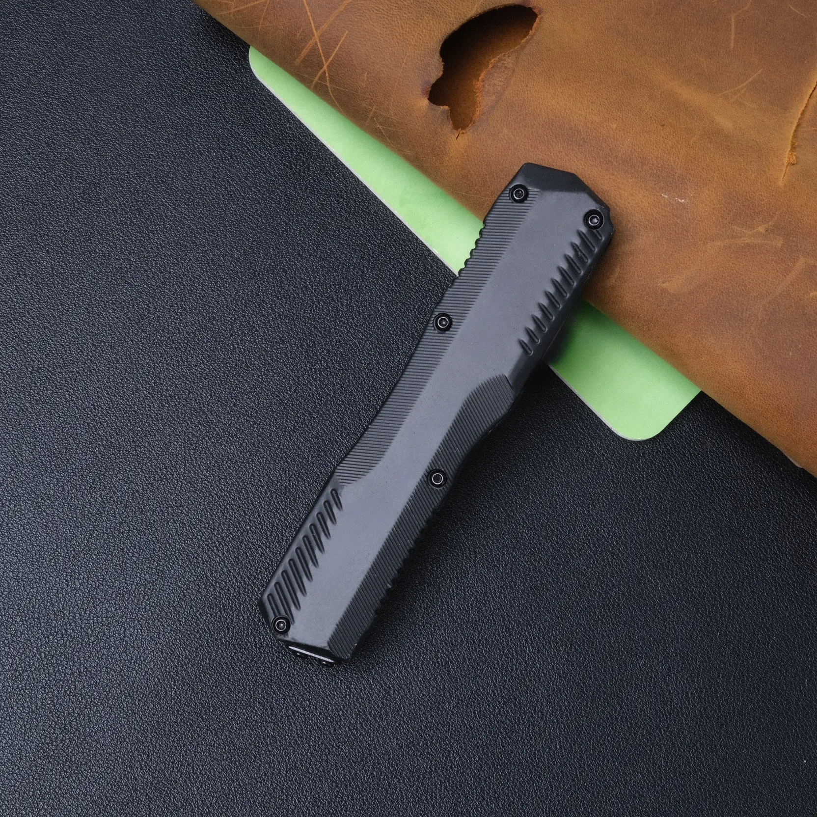 9000 outdoor portable knife, aluminum alloy handle, D2 high hardness corrosion-resistant powder steel, EDC tool for outdoor driving, camping, fishing, portable tool, the best gift.