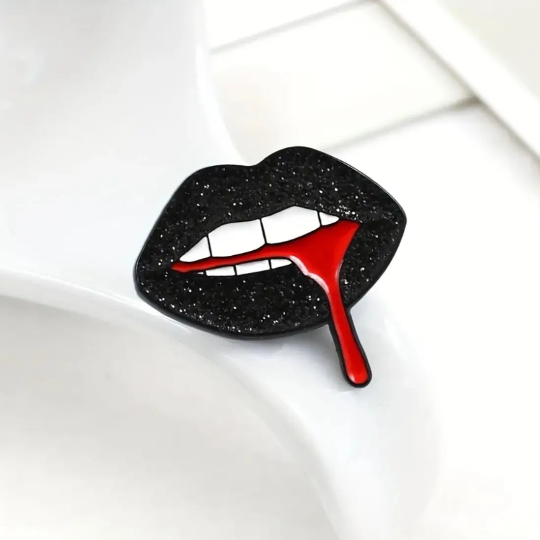 Lips enamel pin Lips enamel pin