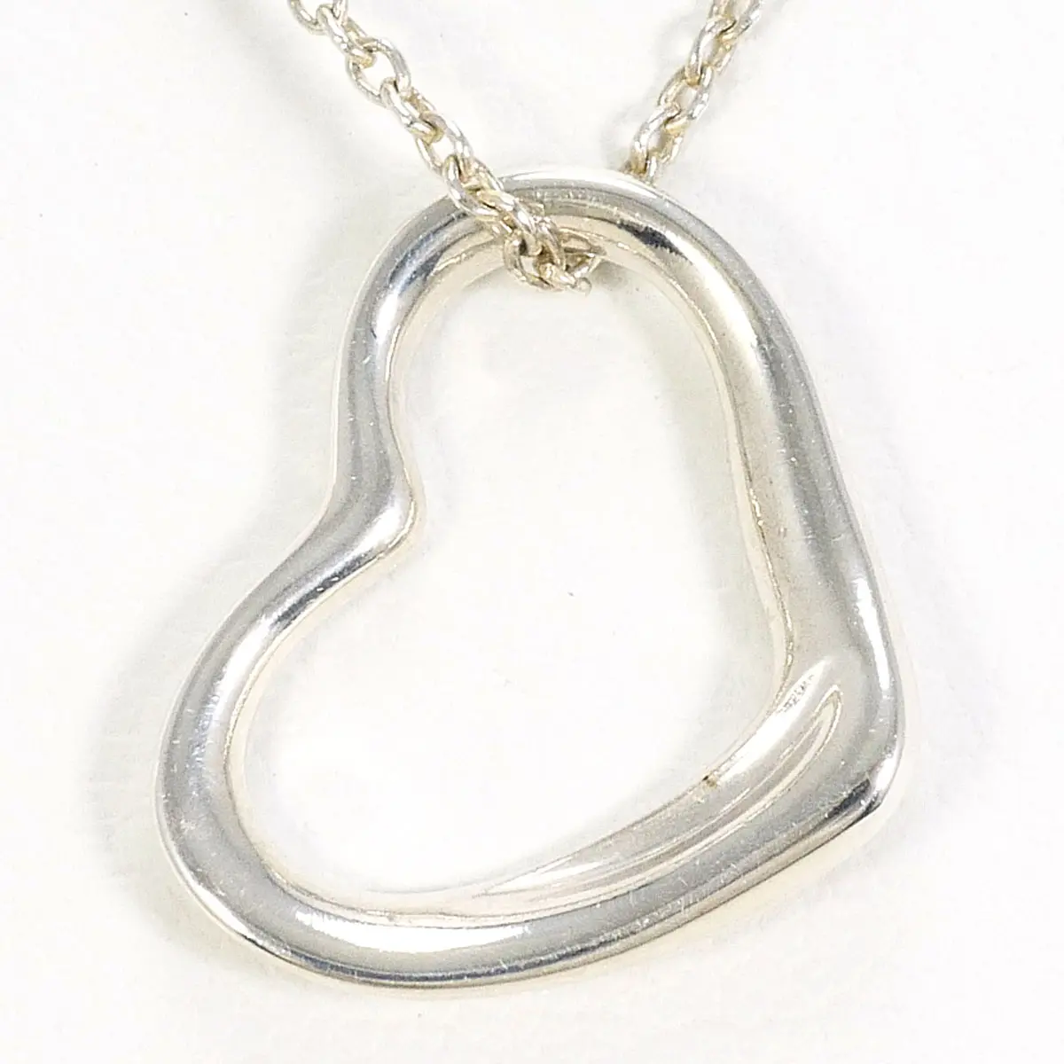 Pre-owned Tiffany & Co. Sterling Silver 925 (Ag925) Small Leather Goods Tiffany Open Heart Silver Necklace