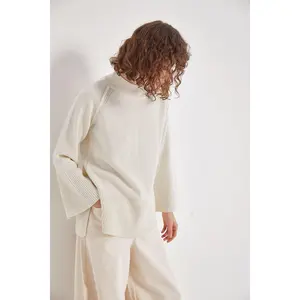 Reverse Stitch Knit Sweater - Ivory