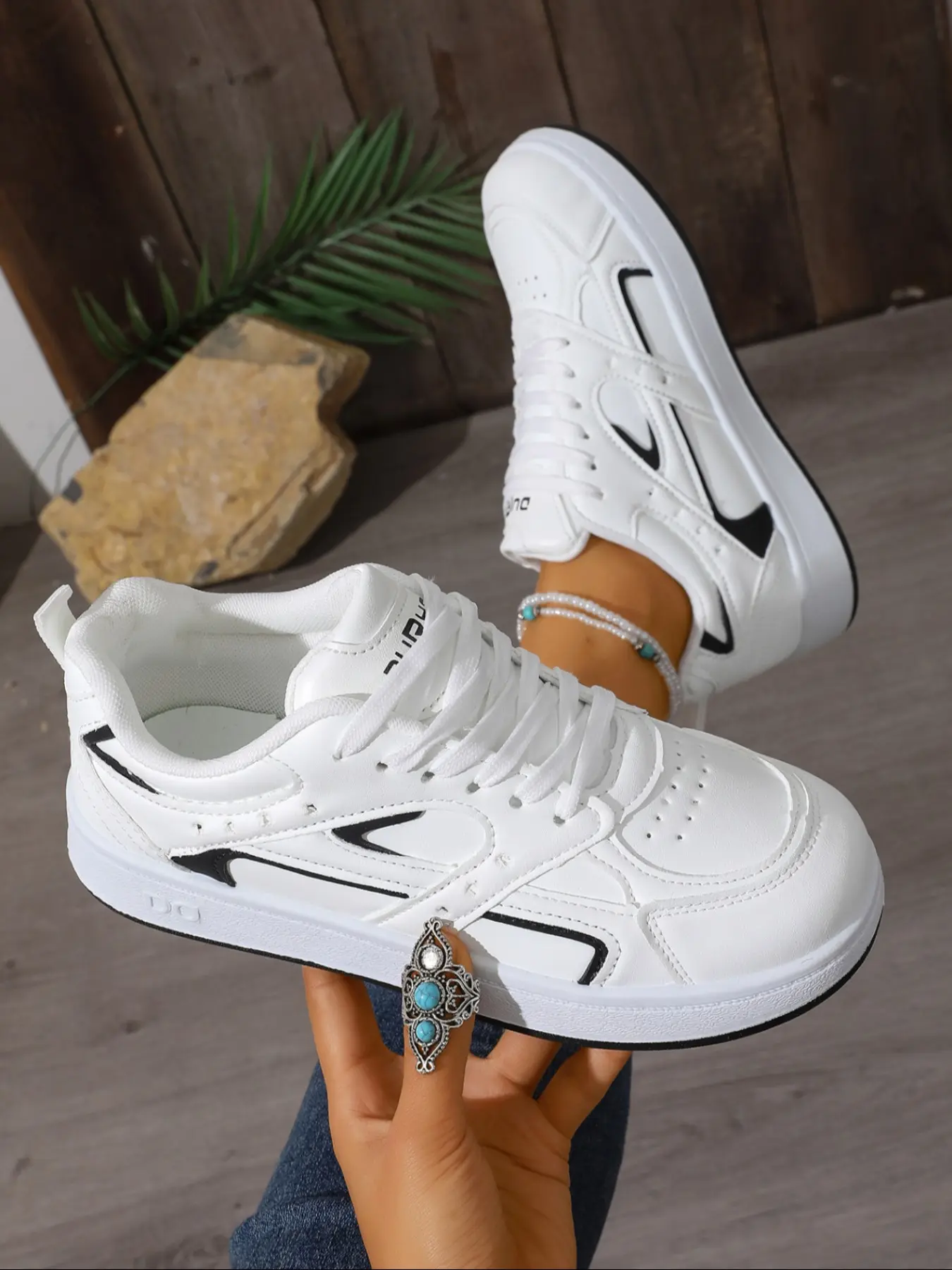 Women's casual lace-up sneakers, Low top trainers, all-season outdoor walking shoes, simple versatile thick-soled shoes for added height, comfortable, everyday wear, commuting, gifts and back-to-school