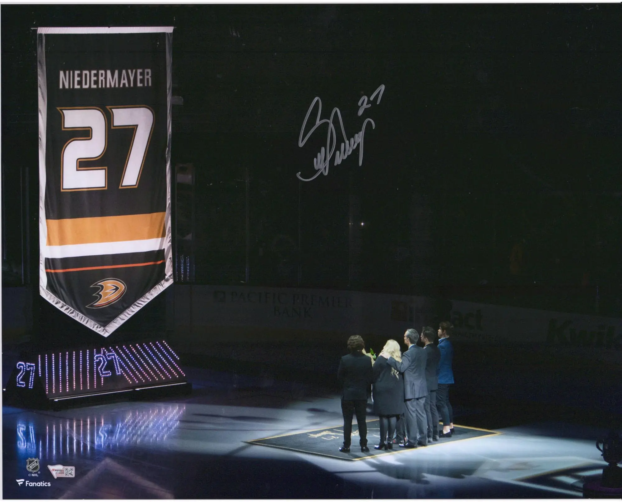 Scott Niedermayer Anahiem Ducks Autographed 16" x 20" Banner Raising Photograph - Fanatics Authentic Certified