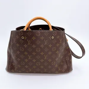 Pre-owned Louis Vuitton leather Crossbody Bags Crossbody Bag Monogram Canvas Montaigne MM Bag