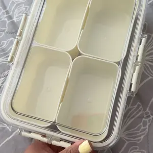 4-Compartment Snack Box Container with Lid, Snack Organizer, Meal Prep Organiser, Food Storage Containers, Snack Storage Box for Fruit and Vegetables, Ideal for Parties, Entertaining and Kitchen Use #GLOBAL PICKS