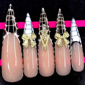 Black & White Gator Print XXL Stiletto Press Ons