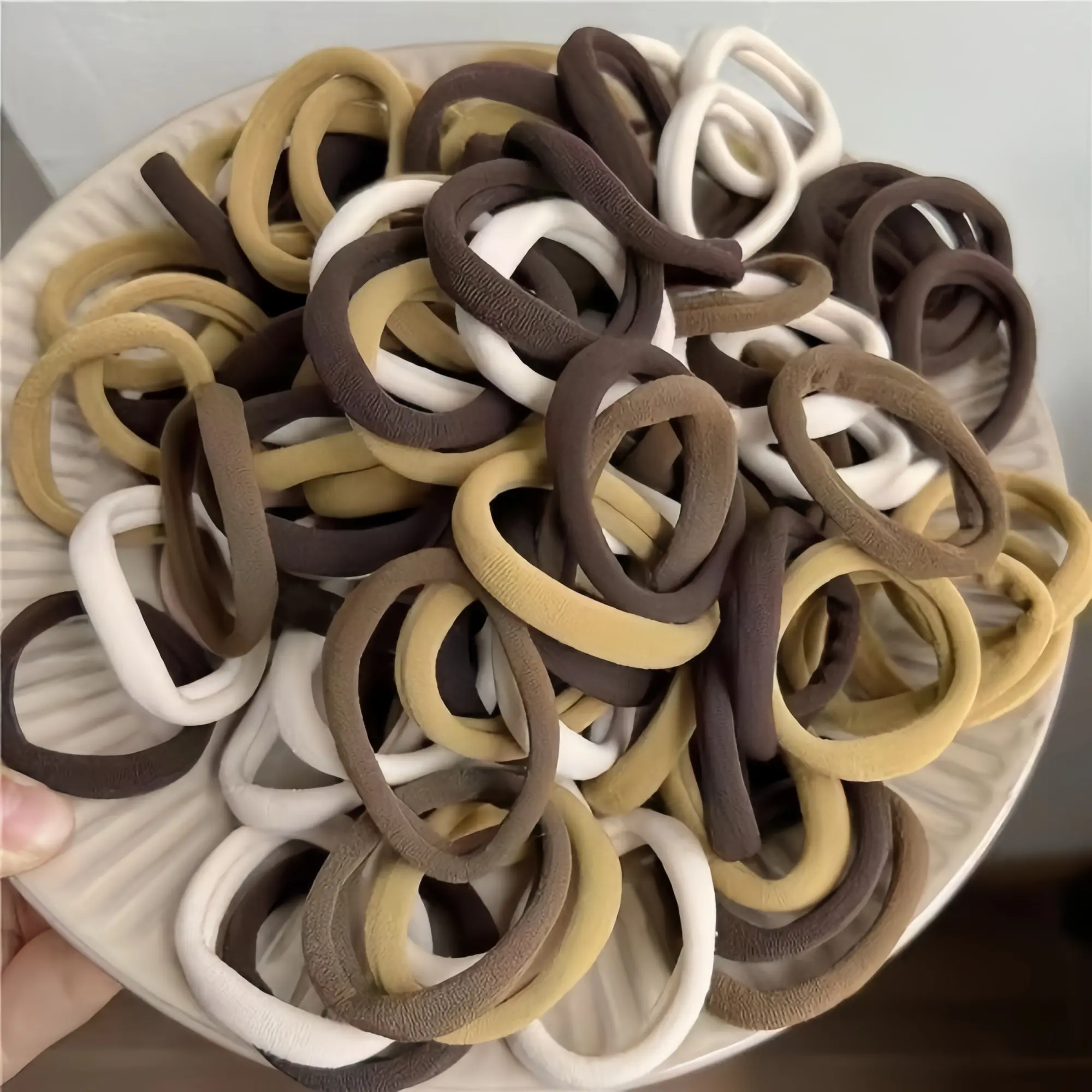 Summerwins 137-Pack Soft Cotton Seamless Hair Ties - High-Stretch No-Snag Elastics, Ultra Soft on Scalp, Gold/Khaki/Taupe Supplies for Everyday Use, Back to School, Christmas, Bridal Shower