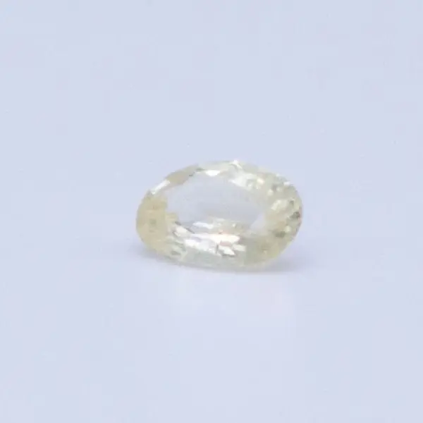 0.7ct Yellow Sapphire SI1 Oval Shape (6.2x4.5x2.6 mm) Unheated gemstone from Sri Lanka