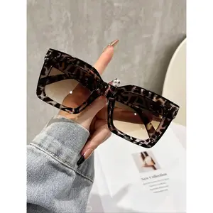 Women's Classic Large-Frame Plastic Sunglasses, UV400 Protection, Female Fashion Accessory for Outdoor Travel, Driving