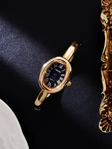 Women's Oval Quartz Watch, Elegant Bracelet Style, Fashionable Geometric Design, All Seasons Accessory, 29mm Alloy Case, Modern Fashionable Wristwatch