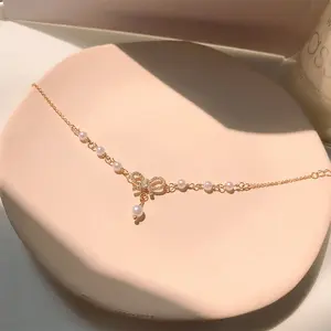 Bow Dangle Pearl Bracelet, Embellished Bow with Pearl Accent, Simple Fashion Wrist Accessories