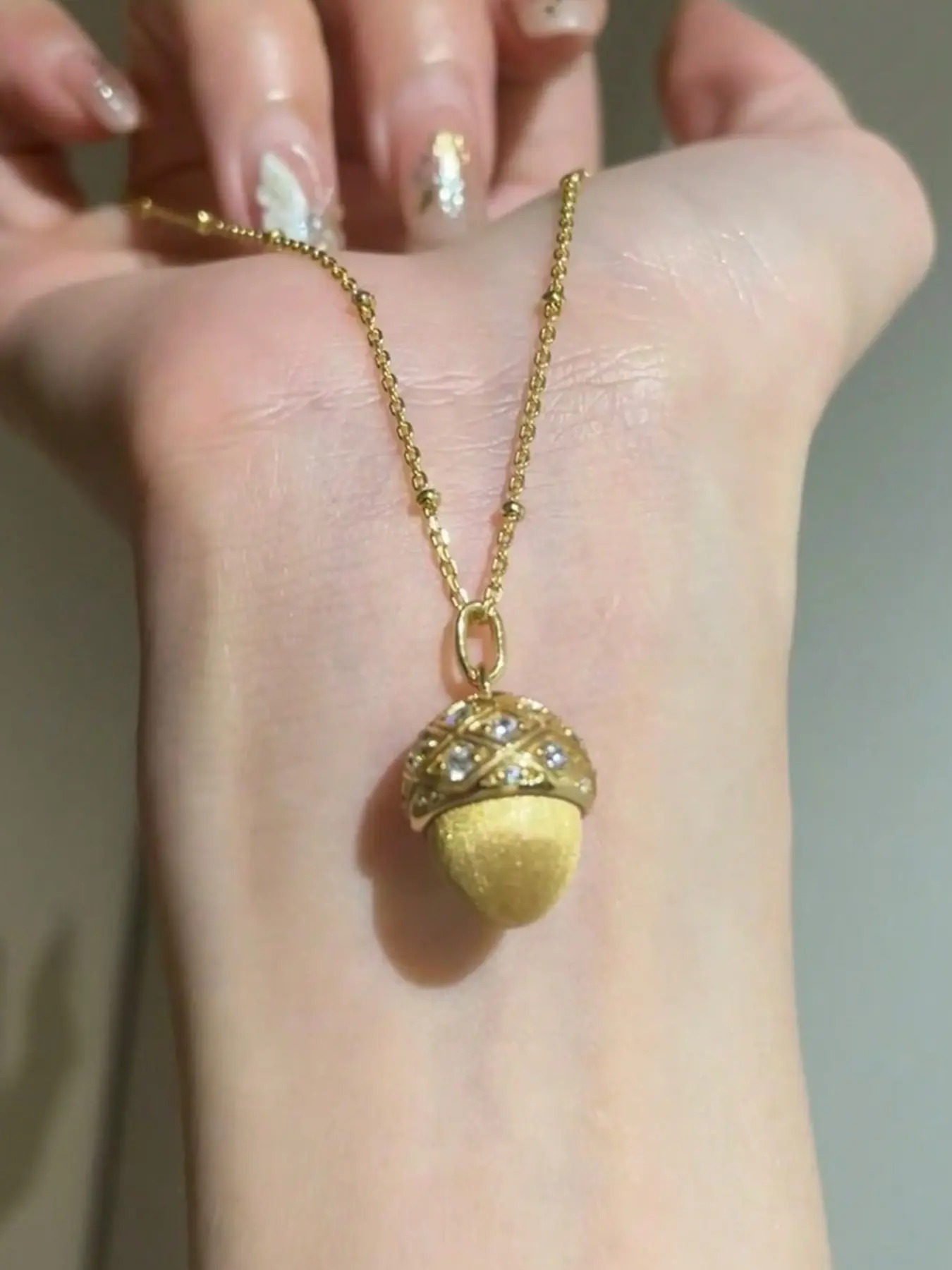「Elegant Metal Acorn Necklace for Women, Perfect for Daily Wear, Parties, and Gifts🎁, Stylish Jewelry for Special Occasions」