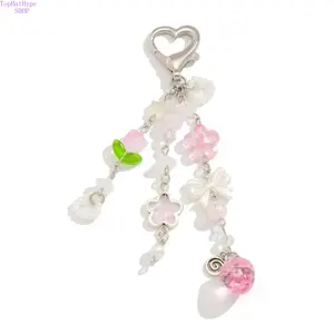 Cute Strawberry & Flower Keychain, Fashionable Exquisite All-Match Charm Keyring for Women, Ideal Mother's Day & Birthday Gift Accessory