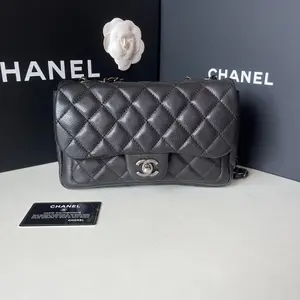 Pre-owned CHANEL 98% New Seasonal Classic Flap Small Black Silver Caviar Leather 18 Series