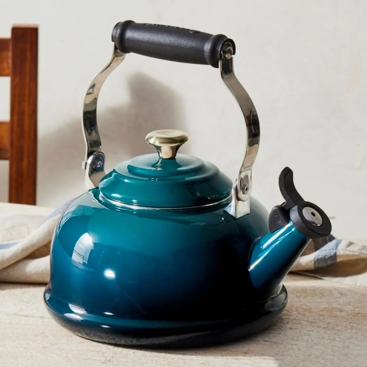 Le Creuset Classic Whistling Tea Kettle