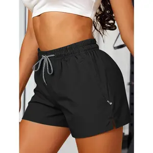 New Summer Sports Shorts featuring an elastic waistband with drawstring, zippered pockets, and three-quarter length, ideal for daily wear and workouts