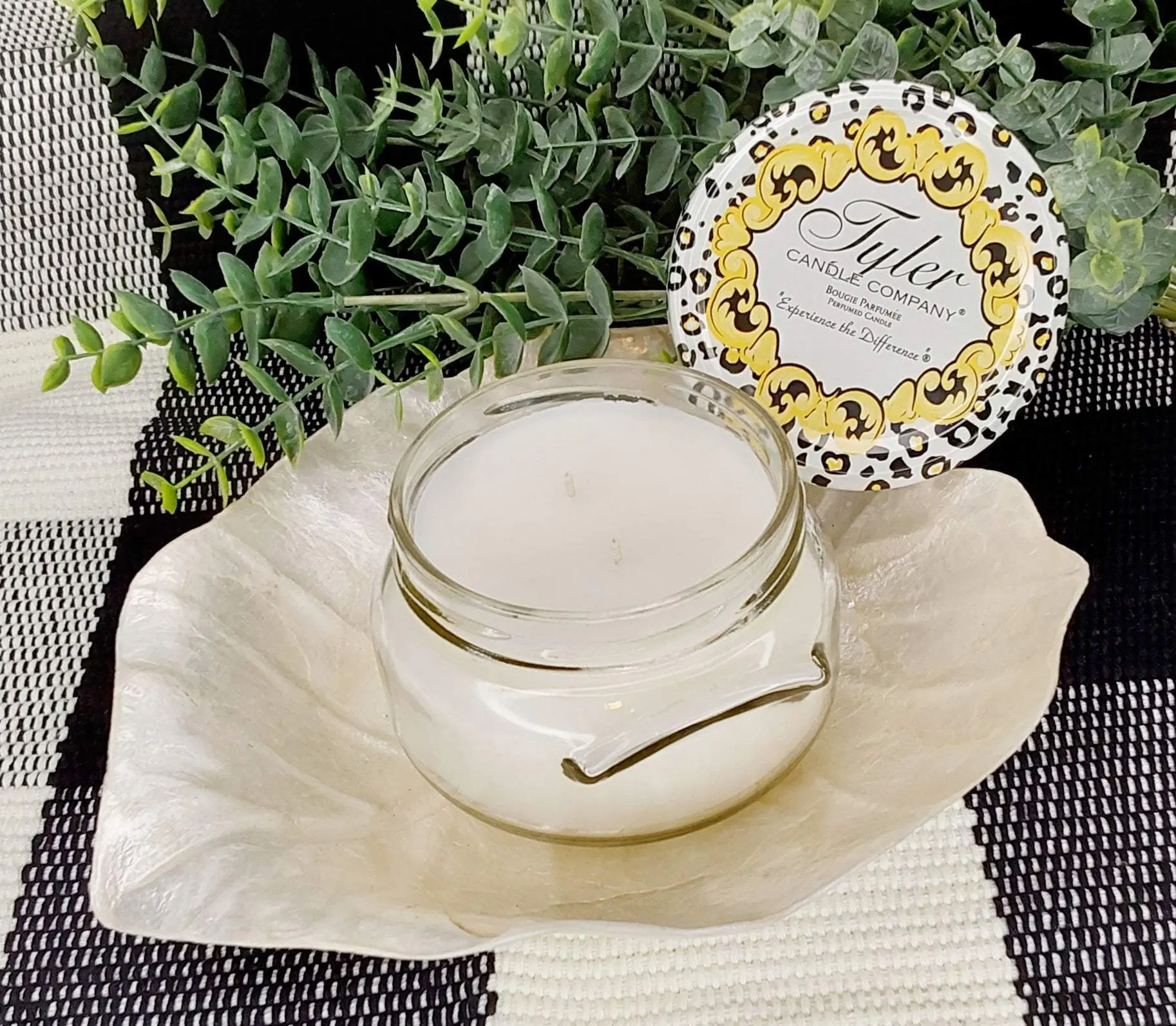 Perfume Candle- Platinum (3.4oz, 11oz, 22oz)