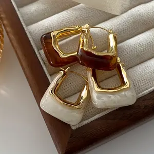 Unique and fashionable retro metal earrings, DDES0188 U-shaped minimalist style earrings for women, 14K Gold-Plated