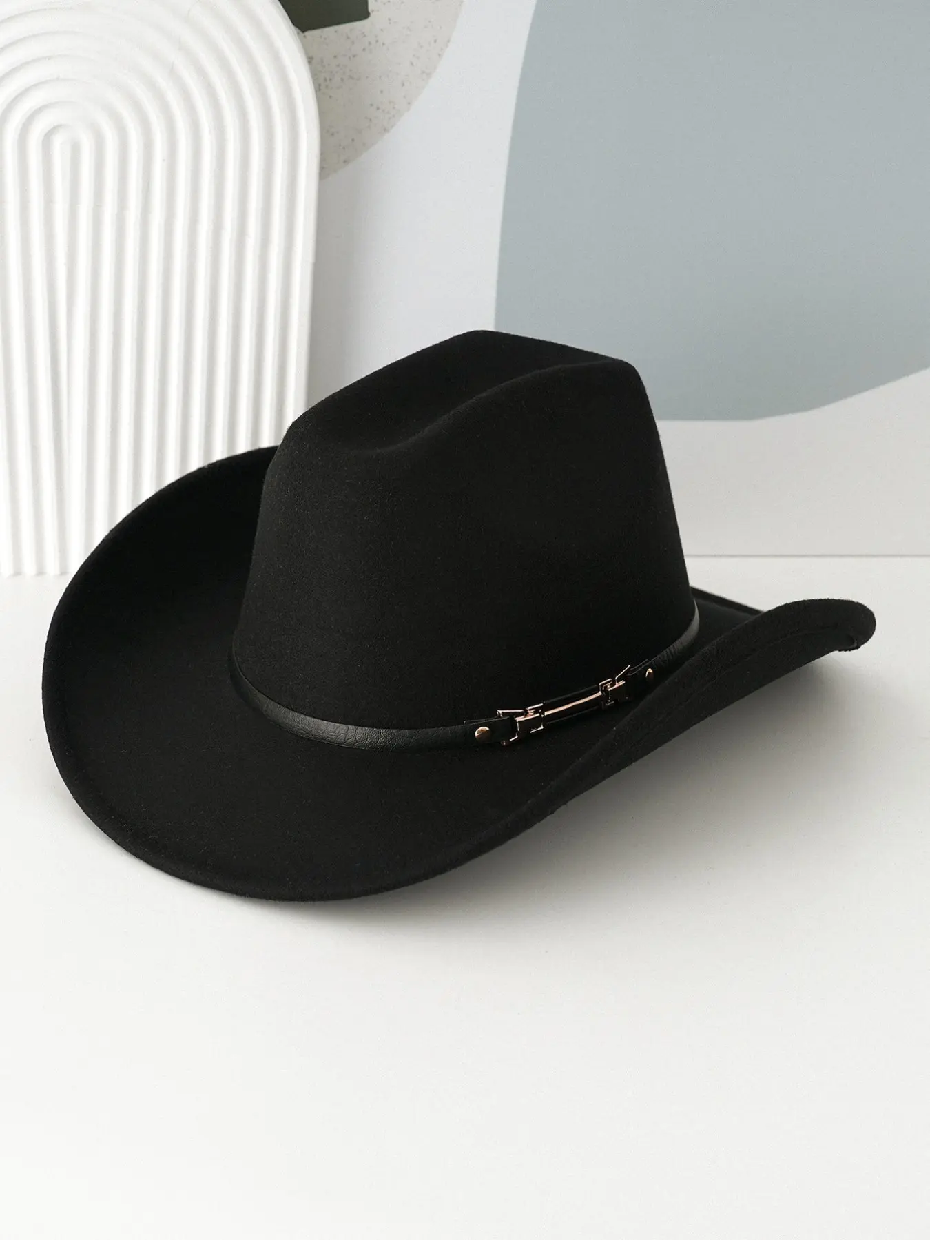 Classic Western Cowboy Hat Unisex Felt Soft Cap with Belt & Metal Buckle, Vintage Curved Brim Farmhouse Hat for Parties Outdoor Cowboy Style Hat