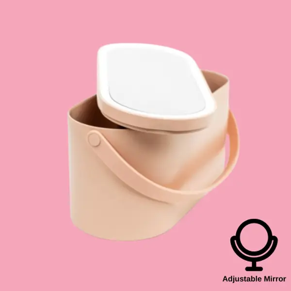 The Beauty Reflection Bag: Luxurious, Innovative, Beautiful.