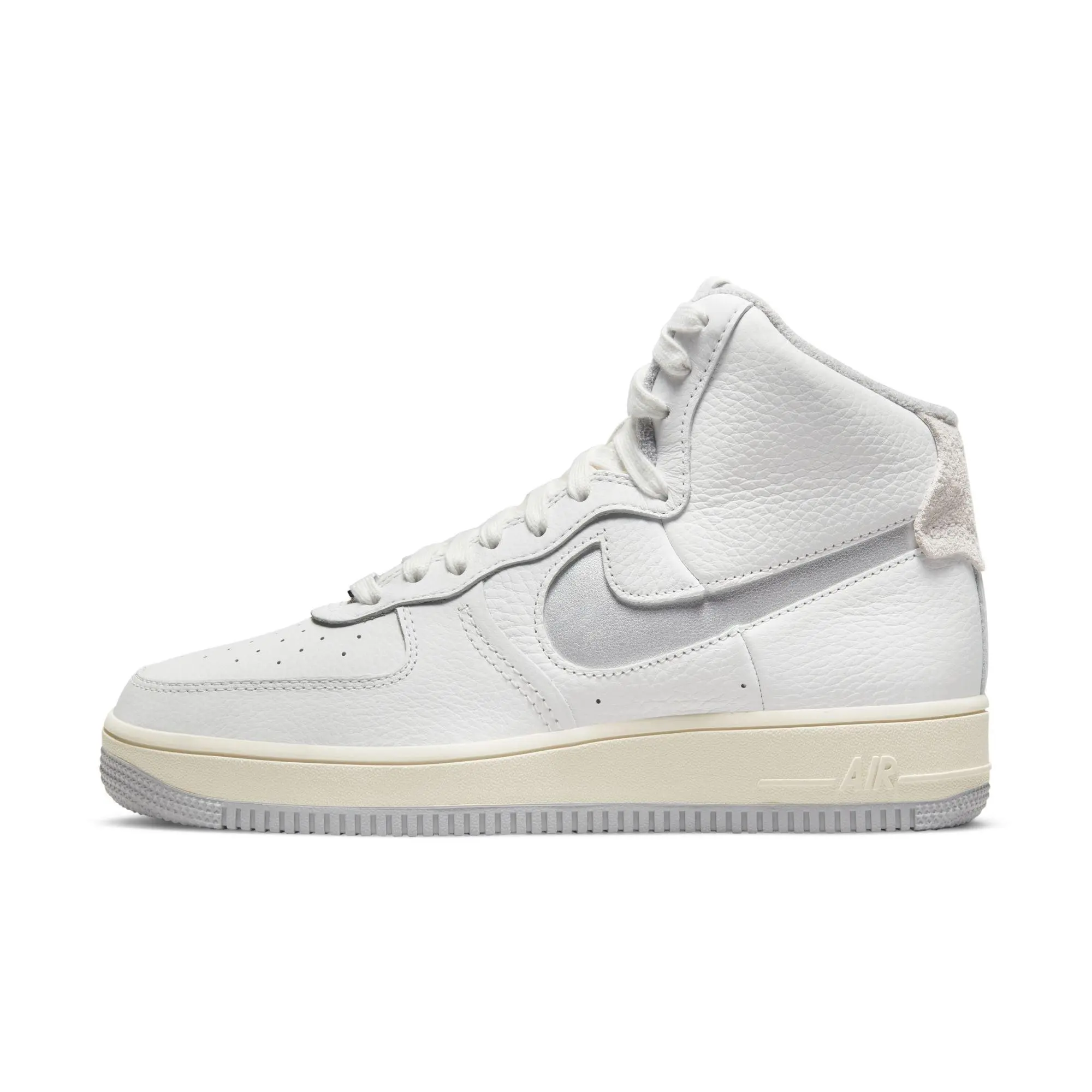 [DC3590-101] Womens Nike Air Force 1 High Sculpt (W)