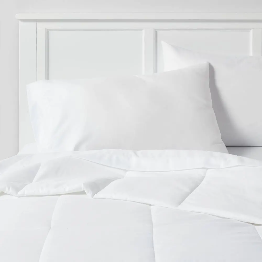 All Season Comforter Insert - Room Essentials, Hypoallergenic Down Alternative Percale Weave, 94 inches (l) Full/Queen Size, Machine Washable for Home Snuggles, Feel Cosy Bedding