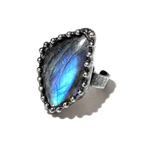 (Random color and shape)Natural Labradorite Adjustable Ring Vintage Copper Open Ring For Daily Wear Positive Energy Feng Shui Jewelry Gift For Women