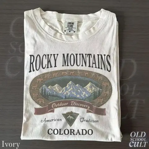 Women's 100% Cotton Flat-Sleeve Round Neck Graphic Tee - Rocky Mountains Colorado Vintage Outdoor Top, Nature Lover Gift, Unisex Soft Casual Apparel, Colorado Souvenir, Vintage Style Mountain Landscape National Park Outdoors Graphic T-Shirts, Mountain Lan