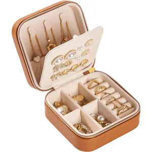 Travel  Box, PU Leather Small  Organizer for Women Girls, Portable Mini Travel Case Display Storage Holder Boxes for Stud Earrings, Rings, Necklaces (Brown)